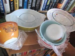 lot 116 image: Fire King, Anchor Hocking and Pyrex...