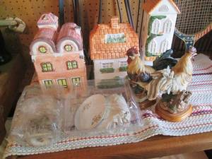 lot 117 image: Country Cottage Style lidded Canist...