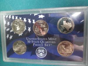 lot 304 image: United States Mint Proof State Quarters Set