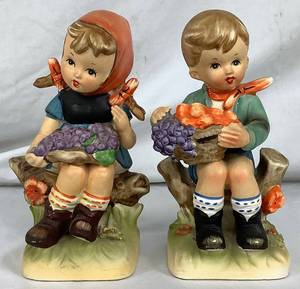 lot 47 image: Pair of Vintage Enesco Figurines - Boy and Girl with Fruit Baskets 8H - Made in Japan