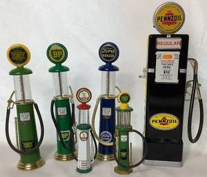 lot 60 image: Collection of Replica Gas Pumps - unboxed