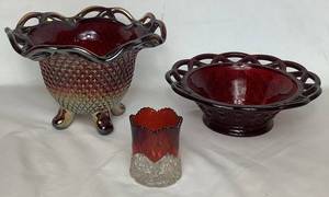 lot 38 image: Imperial Carnival Glass Sunset Ruby Bowls and EAPG Ruby Toothpick Holder