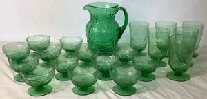 lot 122 image: Vintage Morgantown Green Crinkle Glass Barware - Includes Pitcher, 6 Water Glasses and 13 Champagne Sherbert Glasses