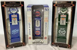 lot 59 image: Die Cast 18 Scale Replica Gas Pump Banks - new in boxes