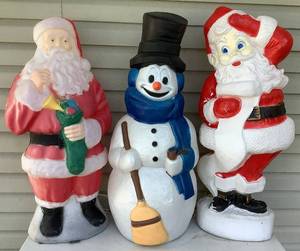 lot 33 image: 3 Vintage Blow Molds - Santa with List, Santa with Stocking and Snowman