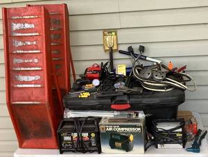 lot 191 image: Assembly of Automotive Tools