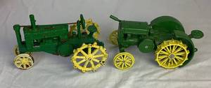 lot 73 image: Vintage John Deere Cast Iron Tractors