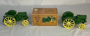 lot 75 image: Bundle of 3 Vintage Ertl John Deere Die Cast 1923 Steel Wheel Tractors - One with Box