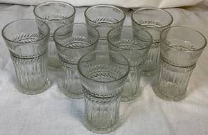 lot 149 image: MCM Anchor Hocking Laurel Cut Horizontal Band 5 Tumblers - Set of 8