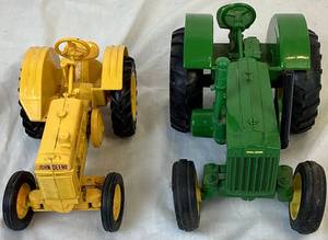 lot 161 image: 116 ERTL 1936 John Deere Model BI Tractor #5730DO and 116 ERTL John Deere 1953 Model D