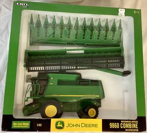 lot 151 image: 132 Vintage John Deere 9860 Combine Collectors Edition by ERTL #15520A