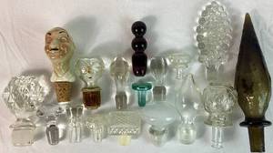 lot 202 image: 17 Decorative Stoppers - Glass and Ceramic