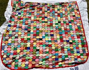 lot 29 image: Vintage Hand Tied Patchwork Quilt 84 x 104 (Queen)