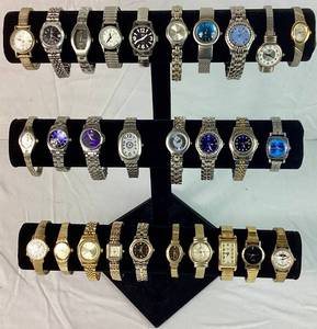 lot 253 image: 28 Vintage Ladies Watches with Metal Bands