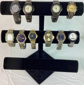 lot 255 image: Collection of 10 Mens Vintage Watches Two Toned and Black