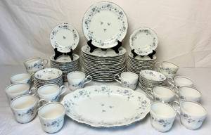 lot 51 image: Set of Johann Haviland Bavarian China- Blue Garland Pattern - Made in Germany
