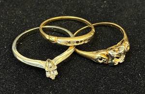 lot 7 image: Three 14K Gold Rings