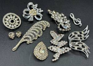 lot 244 image: Variety of Rhinestone Brooches and Pins