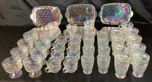 lot 267 image: Vintage Federal Glass Iridescent Yorktown Colonial Thumbprint Collection