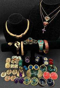 lot 250 image: Vintage Enamel Jewelry, Cloisonne Bracelets and Rings