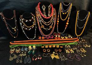 lot 289 image: Boho Beaded Necklaces, Earrings and Rings