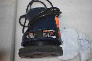 lot 15 image: WEN 6010 6-inch Random Orbit Waxer  Polisher