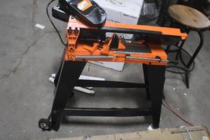 lot 76 image: WEN BA4664 4-by-6-Inch Metal-Cutting Band Saw with Stand