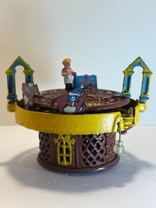 lot 6 image: vintage&nbspCast Iron Race Horse Mechanical Bank. This collectible item is highly sought after by enthusiasts of antique toys and mechanical banks.