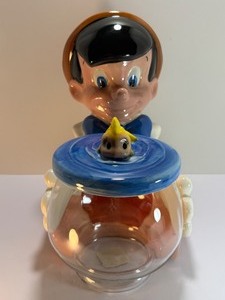 lot 159 image: Vintage Disney Pinocchio &amp Cleo Fishbowl Cookie Jar by Treasure Craft.