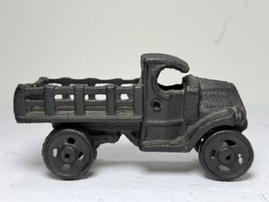 lot 198 image: Vtg 1920s-30s A.C. Williams Cast Iron Mack C-Cab Stake Truck Toy 4.75 RARE Original