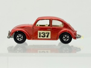 lot 167 image: VINTAGE 1968 Matchbox Lesney Superfast No. 15 Volkswagen 1500 Saloon VW Beetle Rally Car #137 Red