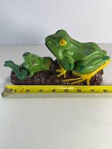 lot 141 image: Vintage Cast Iron Mechanical Two Frogs Coin Bank