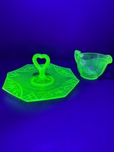 lot 86 image: Vintage Uranium Glass Handled Tray &amp Creamer Set (Glows Under UV Light)