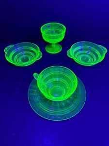 lot 194 image: Vibrant Vintage URANIUMVaseline Glass 5-Piece Lot Glows Bright Green under UV Light (Depression Era)