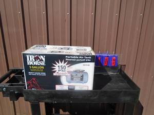 lot 106 image: Iron Horse 5 gal portable air tank. New in box. As shown.