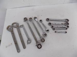 lot 21 image: Wrenches Ratchet Standard Metric