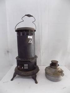 lot 65 image: Vintage Heater Perfection #525M