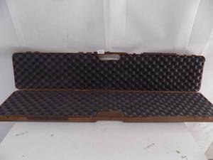 lot 71 image: Hard Side Gun Case 48