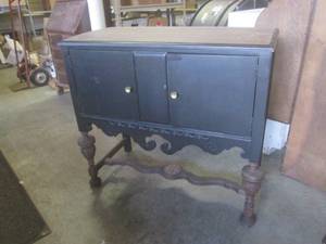 lot 2 image: (FRNT) Vintage Wood Server Credenza...