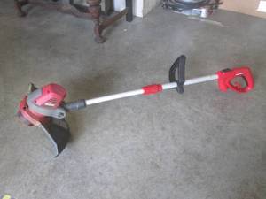 lot 9 image: (H-2) Craftsman Electric Trimmer - ...