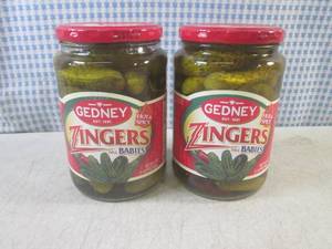 lot 29 image: (B-1) 2 Jars of Gedney Zingers Dill...