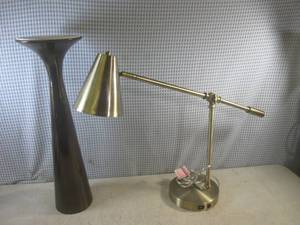 lot 62 image: (CSB) Lamp with USB and Metal with ...