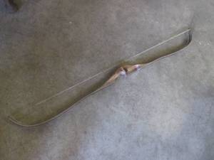 lot 72 image: (H-2) Archery Bow 55 12 Long...