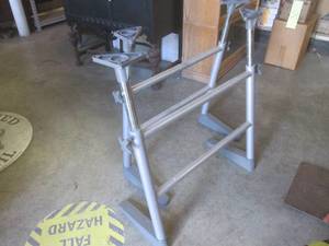lot 86 image: (BR2) Pair of Adjustable Standing D...