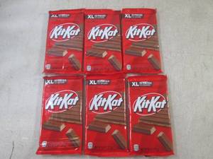 lot 124 image: (B-3) 6 XL 10pc Kit Kat Candy Bars ...