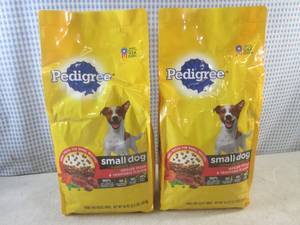lot 132 image: (C-1) 2 - 3.5 Pound Bags of Pedigre...