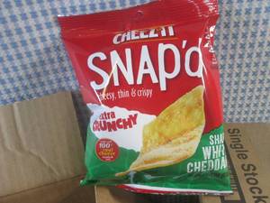 lot 237 image: (EC2) 12 Bags of Cheez-It Snapd Sh...