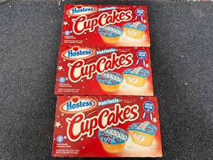 lot 168 image: 3 Boxes of Hostess Patriotic Cupcakes