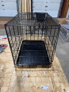 lot 16 image: COLLAPSIBLE DOG KENNEL 17 X 24 X 21