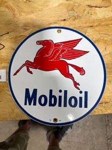 lot 18 image: 9 MOBIL OIL SIGN